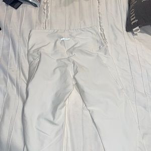 White leggings !